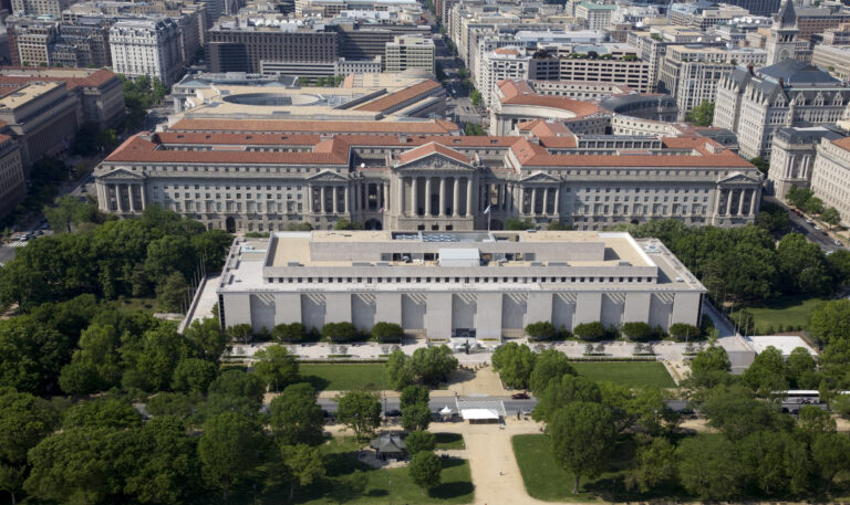 Aerial_view_of_National_Museum_of_American_History