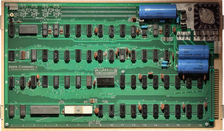 Apple_Computer_1_(Apple_I)_from_Smithsonian_National_Museum_of_American_History